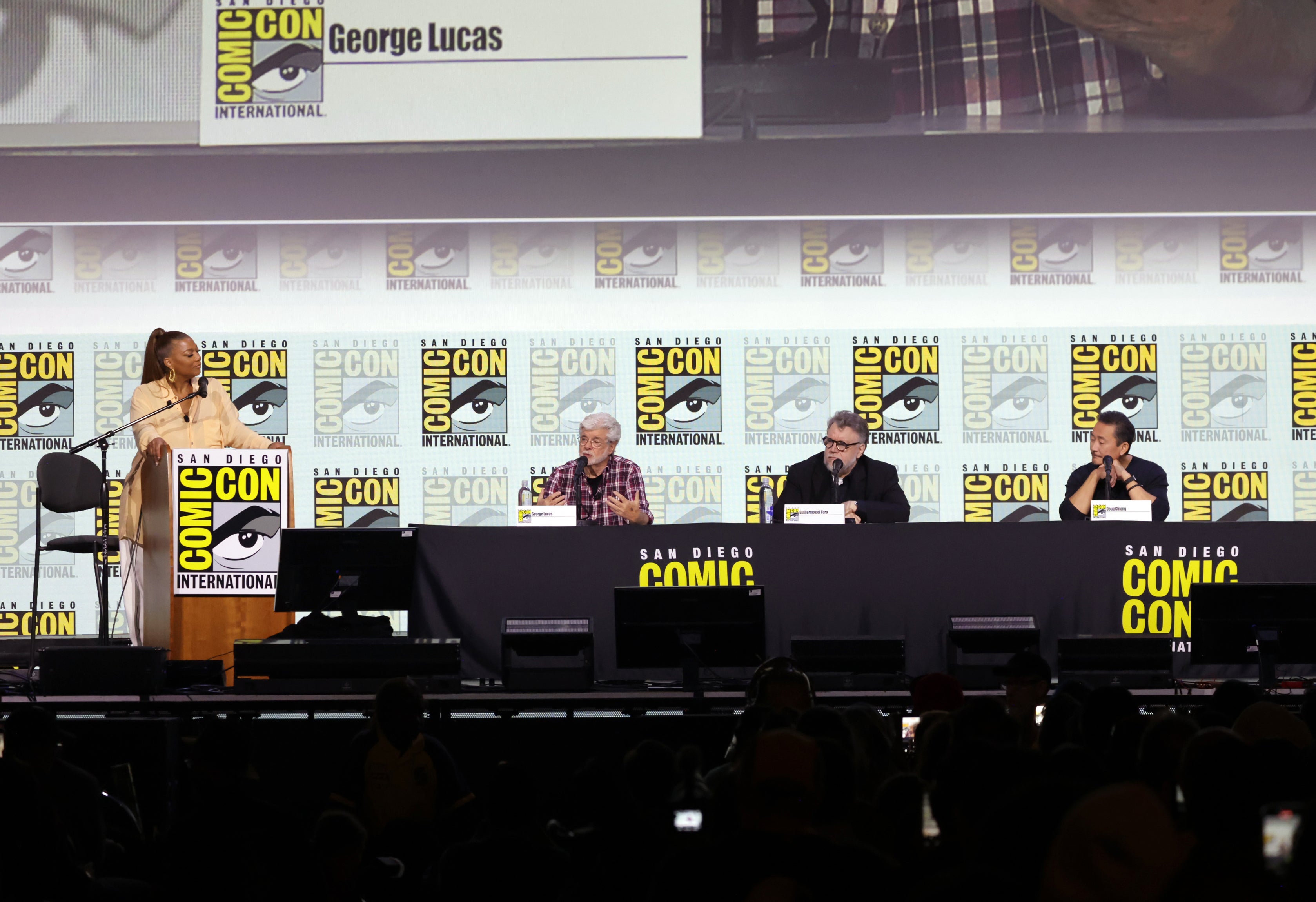 SD comic con panel